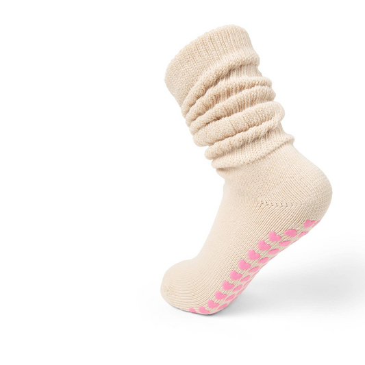 Slouchy heart grip socks (Cream)
