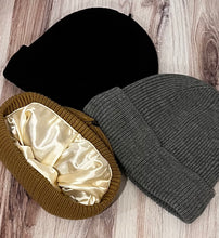 Load image into Gallery viewer, Everyday Beanie with satin-lining
